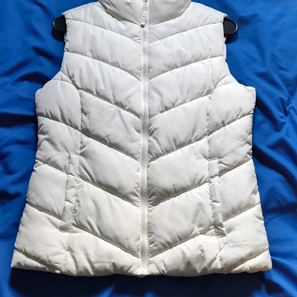 Aeropostale Ivory Quilted Vest